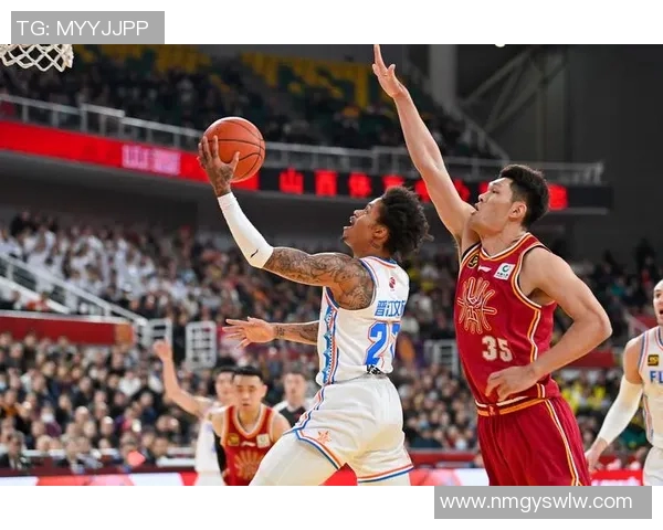 2013年CBA季后赛北京队与吉林队激战回顾与精彩瞬间分析