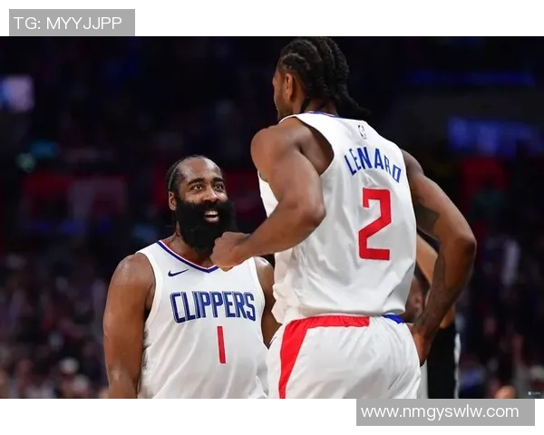 快船与凯尔特人激战正酣NBA赛场精彩瞬间回顾与分析 快船与凯尔特人激战正酣NBA赛场精彩瞬间回顾与分析