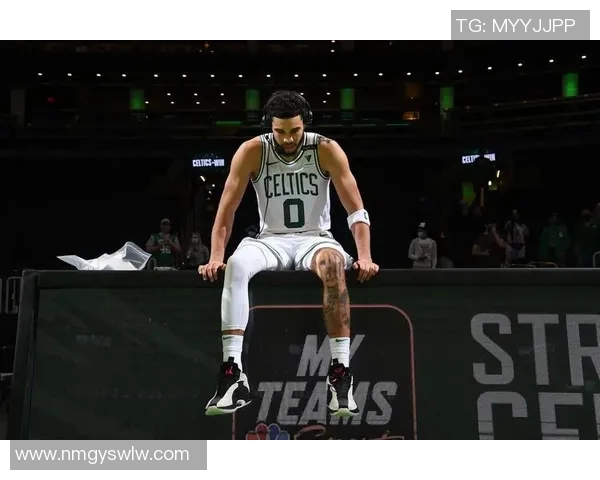 杰森塔图姆如何在NBA赛场上展现出无与伦比的篮球天赋与领导力