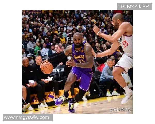 湖人对决快船精彩集锦回顾球星表现与关键时刻一网打尽