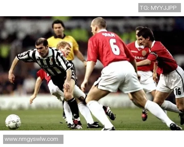 尤文图斯与曼联后防线对决分析及战术布局探讨