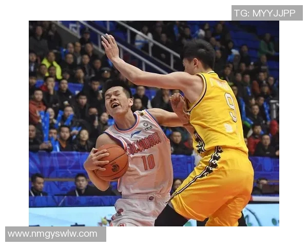 广厦队与四川队精彩对决集锦回顾展现篮球魅力与团队精神